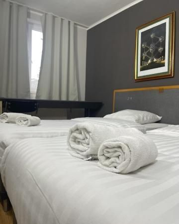Hotel Bentley Schaerbeek Zewnętrze zdjęcie