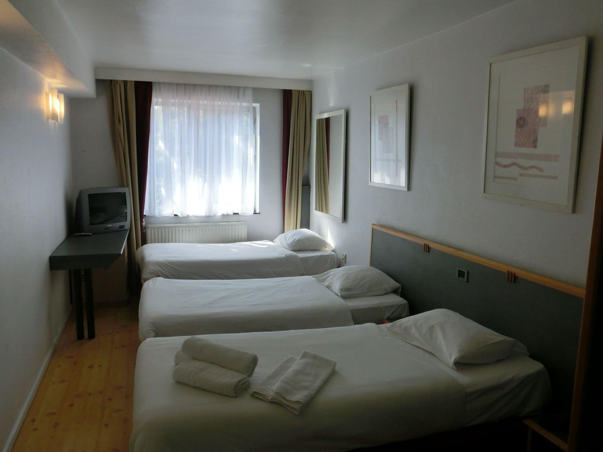 Hotel Bentley Schaerbeek Zewnętrze zdjęcie