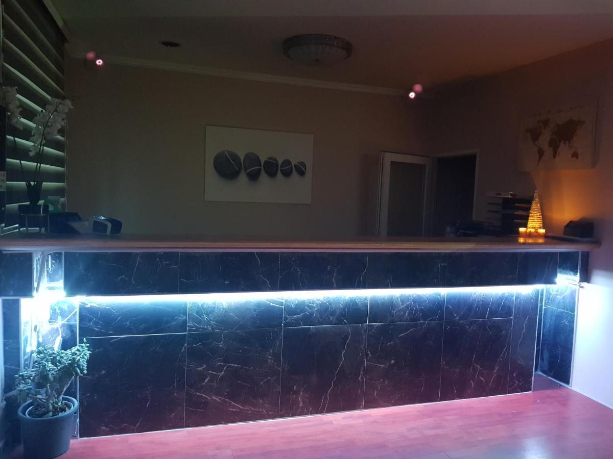 Hotel Bentley Schaerbeek Zewnętrze zdjęcie
